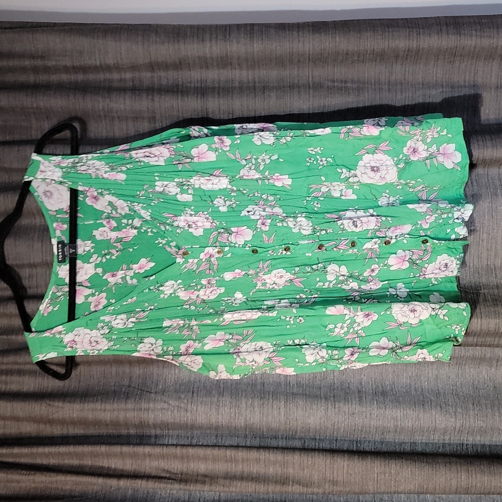 Torrid size 2 sleeveless blouse